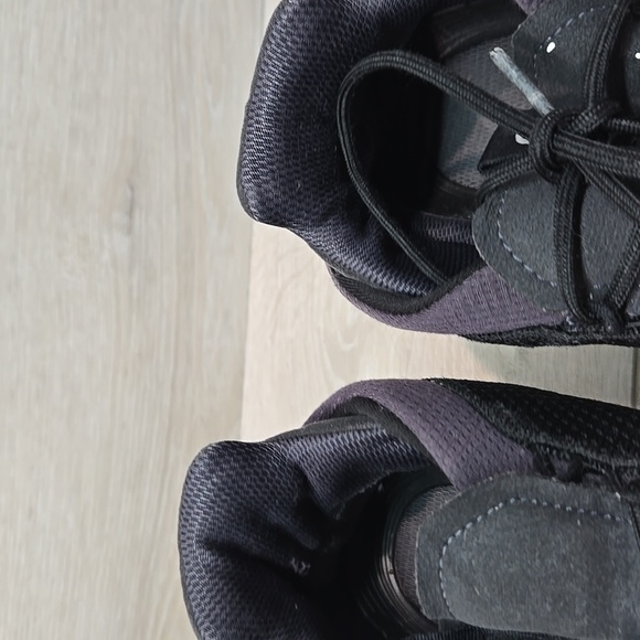 On Running Women Black& White Athletic Shoes Rinning Sz 9.5 - Picture 4 of 12